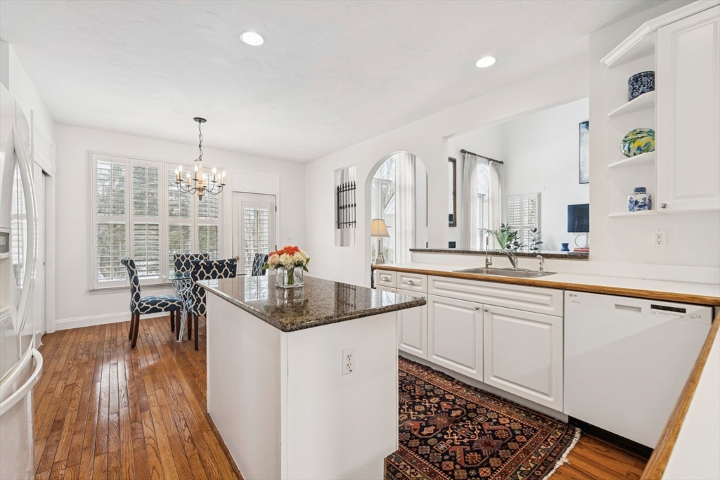 13 Makechnie Road Burlington, MA 01803 - Photo 7 of 33 Gallery Image 7