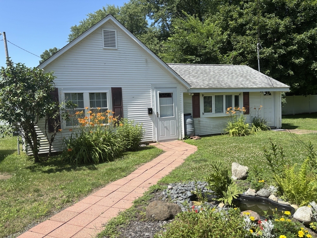 573 Northampton Street, Unit BACK Holyoke, MA 01040 - Photo 1 of 14