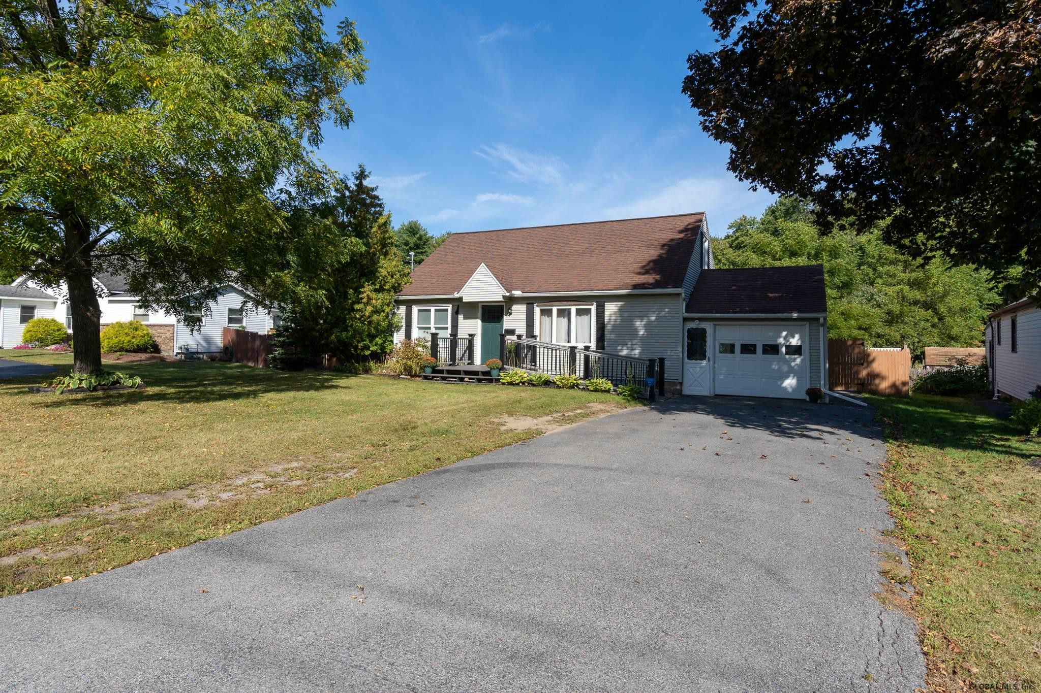 426 County Line Road Rotterdam, NY 12306 - Photo 1 of 44 Photo 1