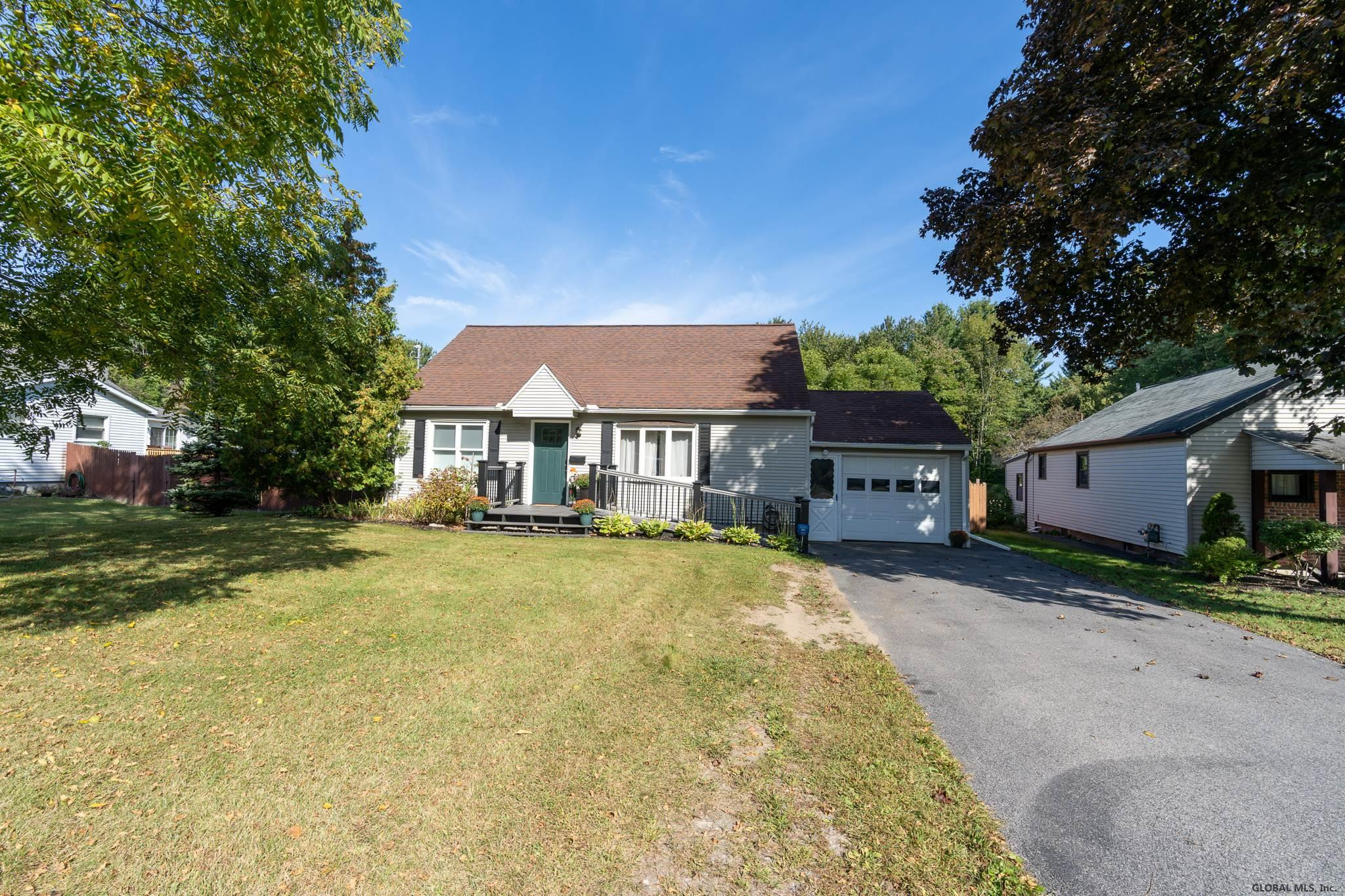 426 County Line Road Rotterdam, NY 12306 - Photo 2 of 44 Photo 2