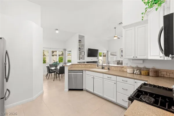 $540,000 | 305 Redondo Street, Henderson, NV 89014