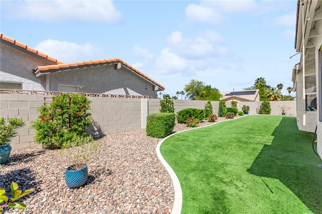 305 Redondo Street Henderson, NV 89014 - Photo 46 of 53