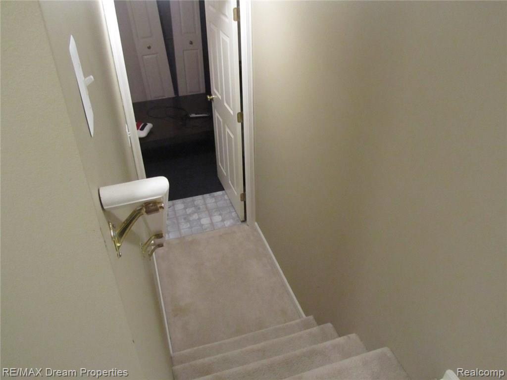 16892 Farmington Road Livonia, MI 48154 - Photo 22 of 25 16892 Farmington Livonia Mi 041.JPG