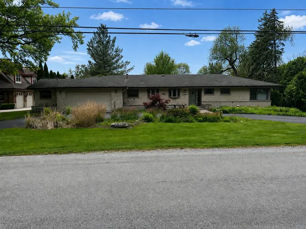 $550,000 | 6444 Pontiac Drive, Indian Head Park, IL 60525