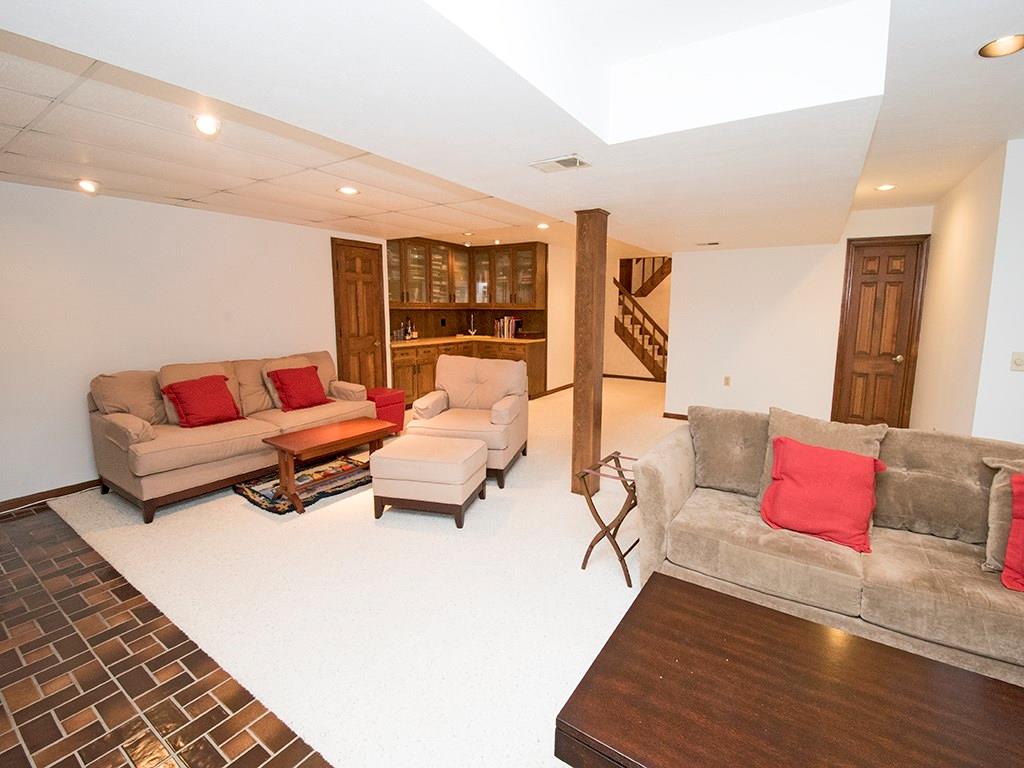127 Riding Trail Lane Pittsburgh, PA 15215 - Photo 22 of 25 Gallery Image 22
