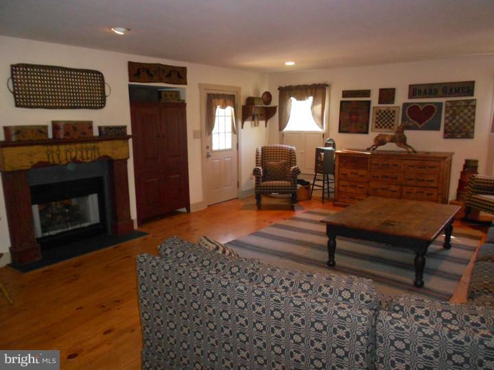 3 Oak Ridge Lane Sewell, NJ 08080 - Photo 8 of 23 Family Room