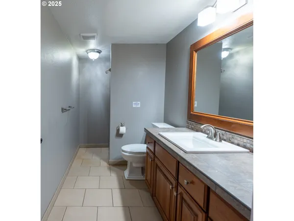 a close view of a bathroom shower