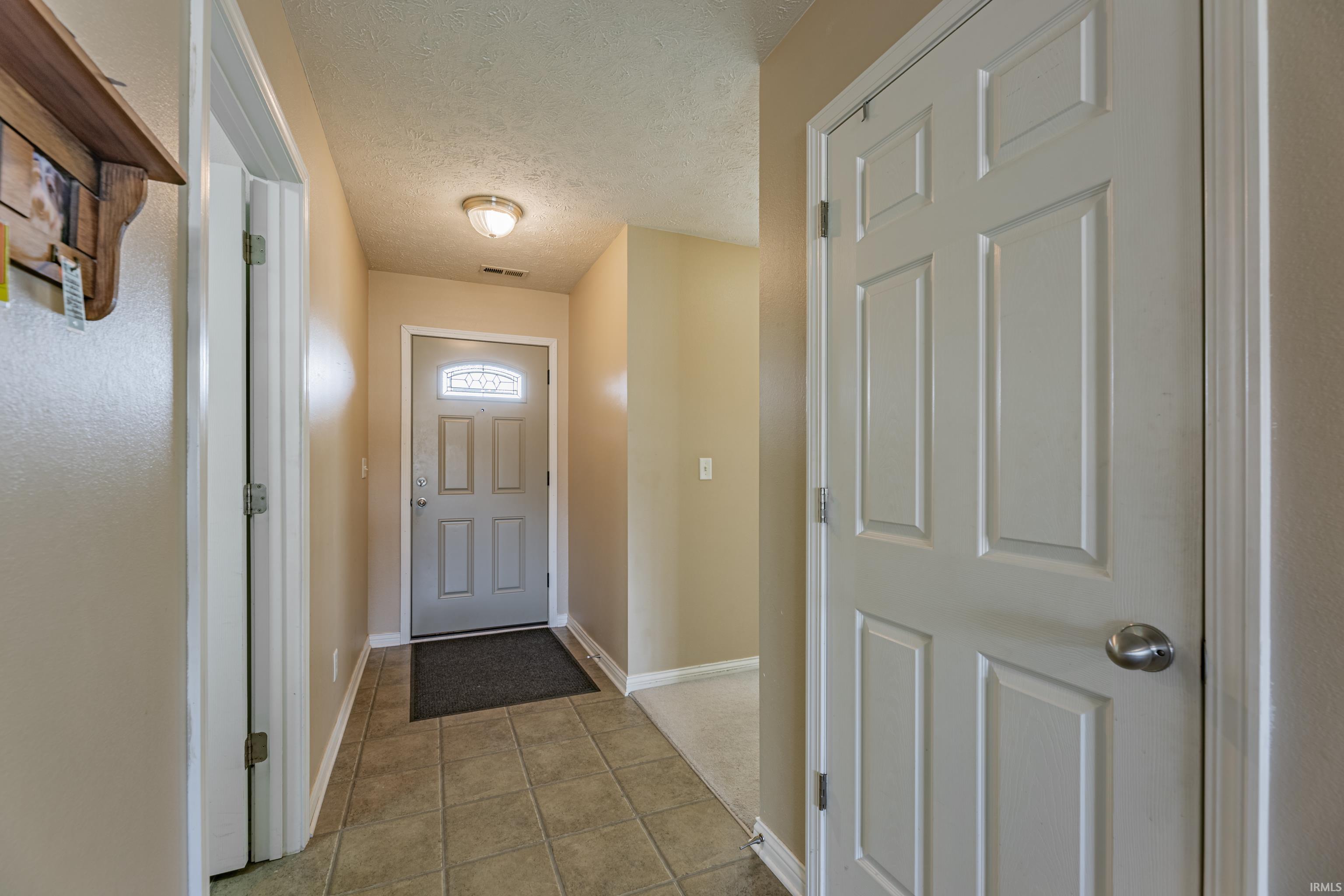 10141 Chatteris Road Evansville, IN 47725 - Photo 8 of 31