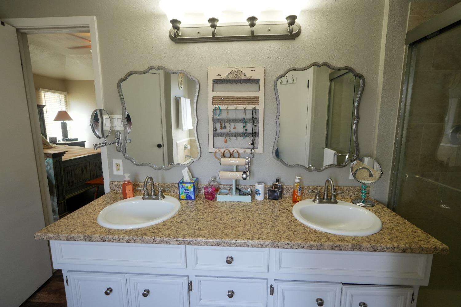 914 Robin Road Levelland, TX 79336 - Photo 13 of 36 Photo 13