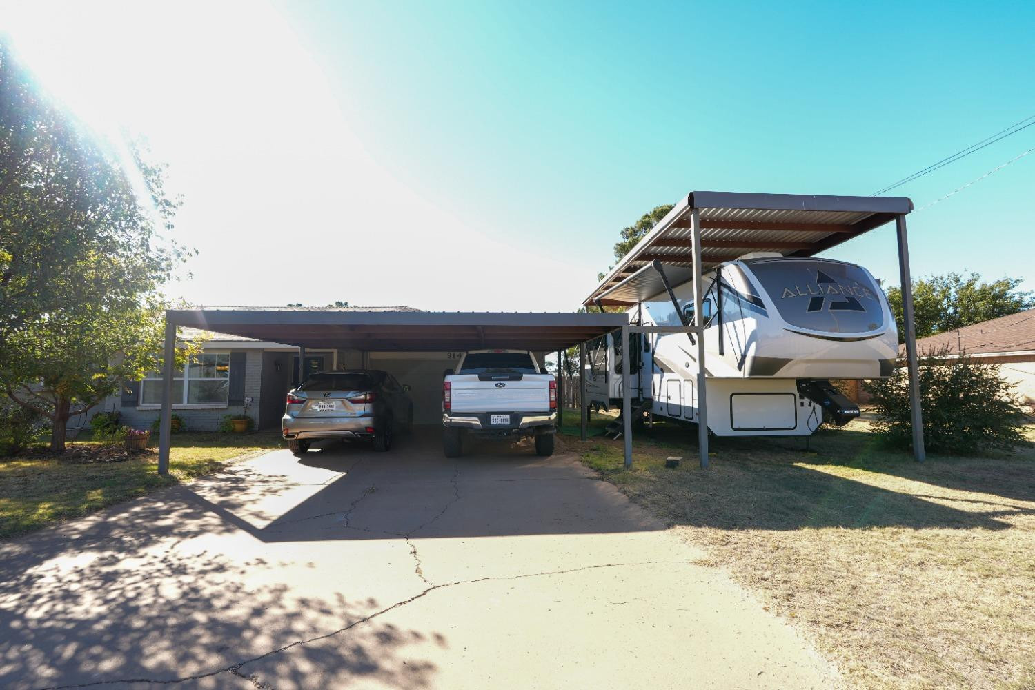 914 Robin Road Levelland, TX 79336 - Photo 2 of 36 Photo 2