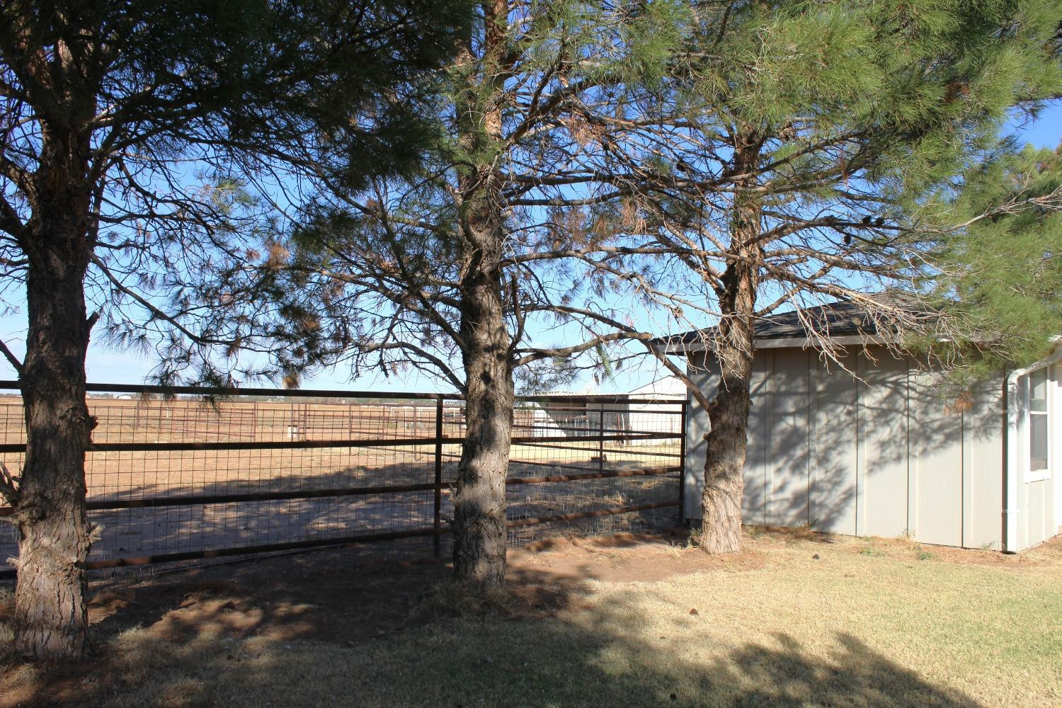 914 Robin Road Levelland, TX 79336 - Photo 32 of 36 Photo 32