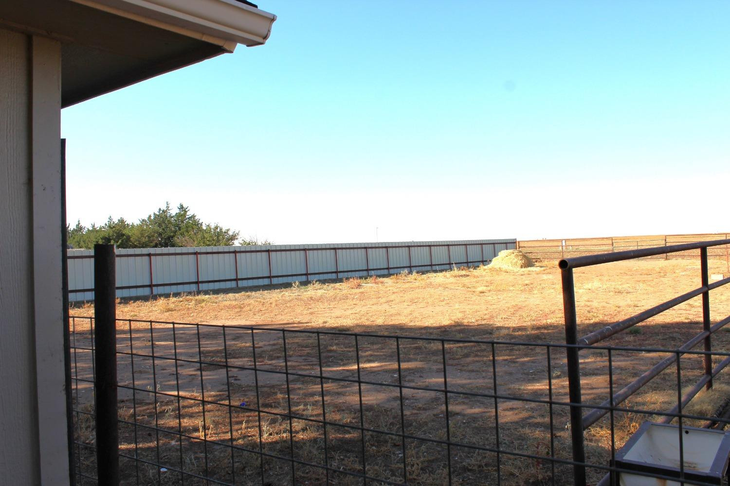 914 Robin Road Levelland, TX 79336 - Photo 35 of 36 Photo 35