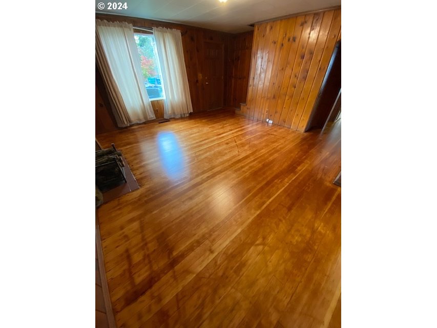 7535 Southeast Rural Street Portland, OR 97206 - Photo 3 of 19 Gallery Image 3