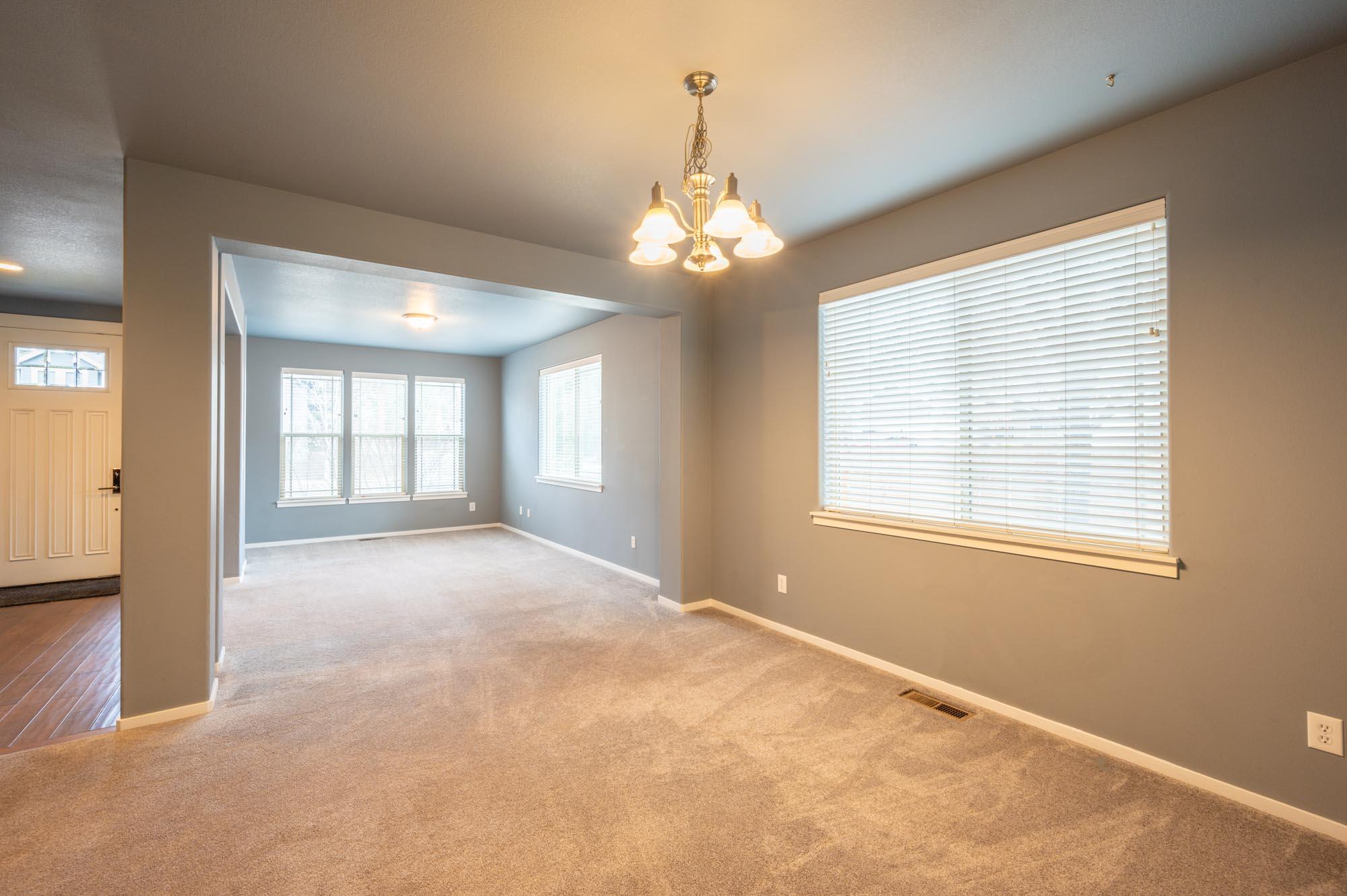 19808 Powers Road Bend, OR 97702 - Photo 12 of 14 Powers Rd Living Room : FLex Space