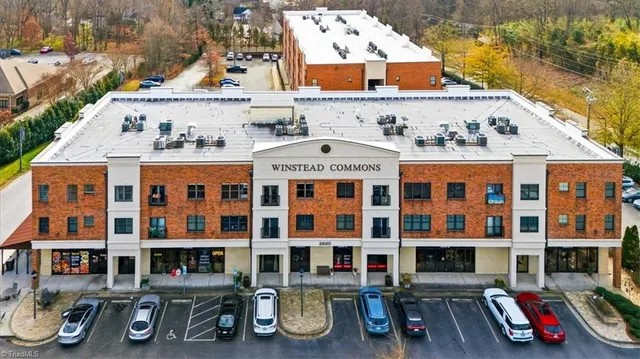 $270,000 | 2920 Martinsville Road, Unit 301, Greensboro, NC 27408