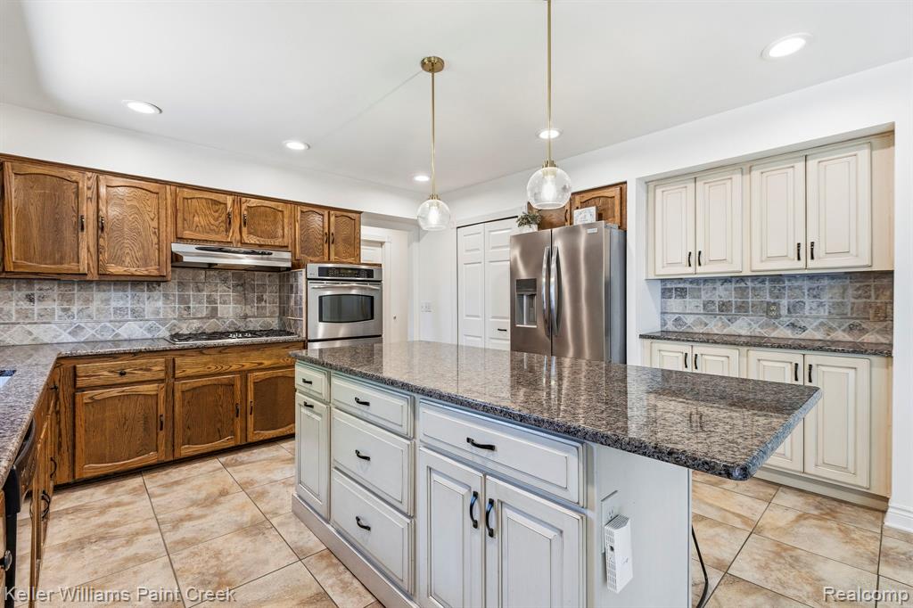 1675 North Kilburn Road Rochester Hills, MI 48306 - Photo 25 of 48