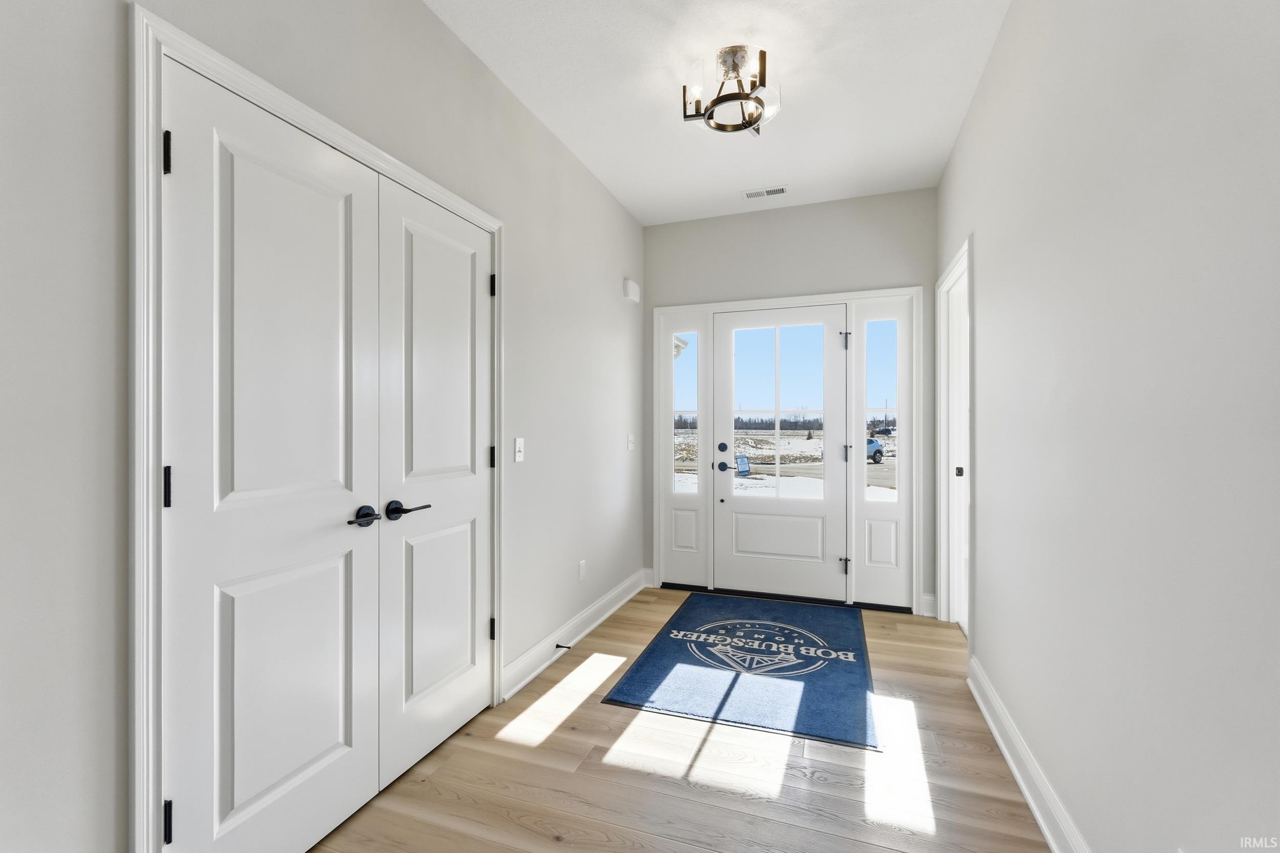 9331 Fuji Cove Fort Wayne, IN 46835 - Photo 4 of 36