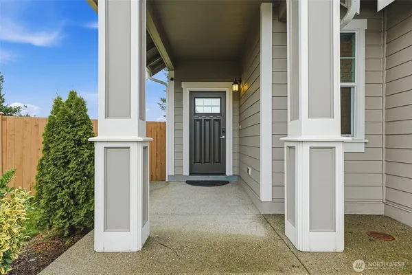 $624,999 | 18128 38th Ave Court East, Tacoma, WA 98446