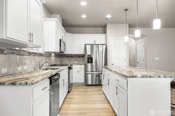 $624,999 | 18128 38th Ave Court East, Tacoma, WA 98446