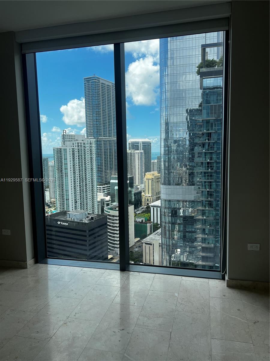 68 Southeast 6th Street, Unit 3401 Miami, FL 33131 - Photo 11 of 23
