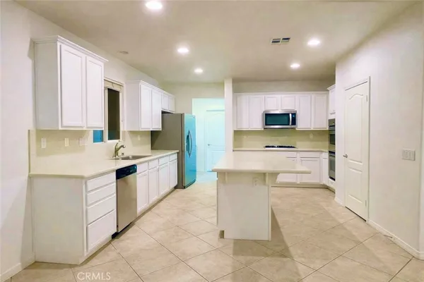 $3,800 | 27830 Cirrus Circle, Corona, CA 92883