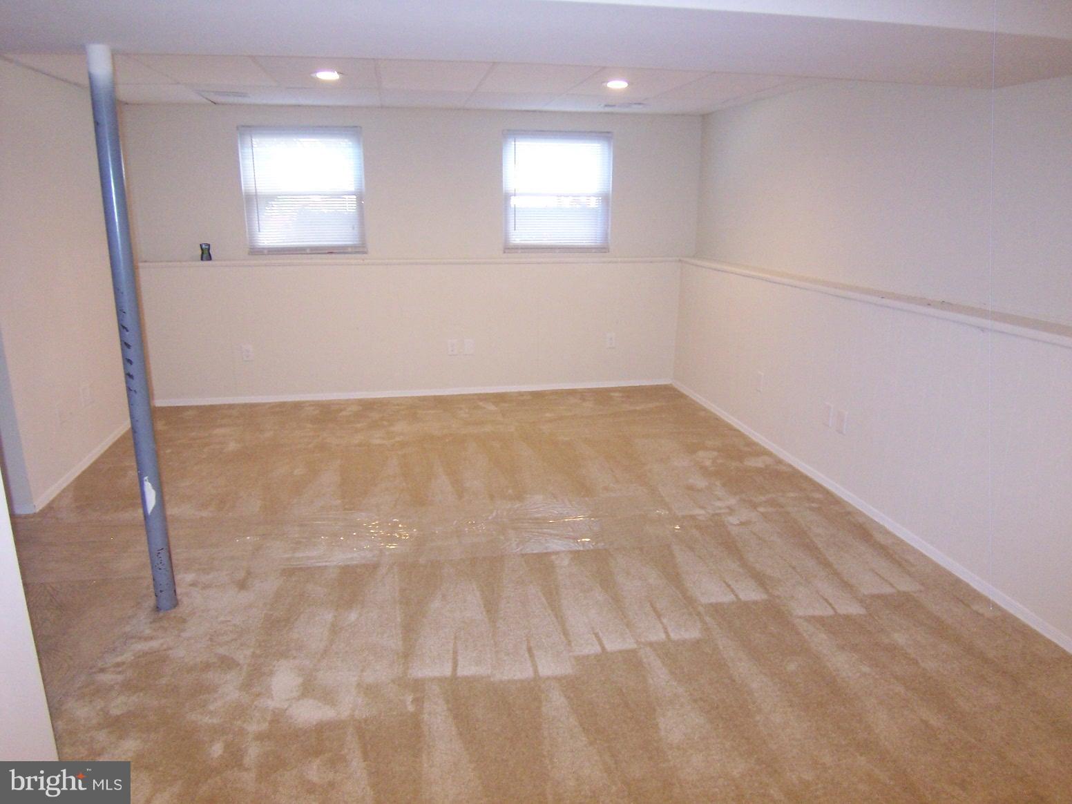 112 Sandhill Road Baltimore, MD 21221 - Photo 11 of 15 Family Room