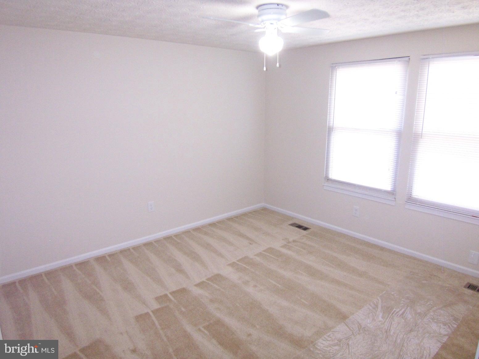 112 Sandhill Road Baltimore, MD 21221 - Photo 6 of 15 Bath