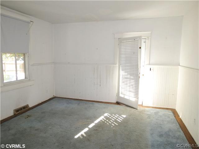 1814 Whitehead Road Richmond, VA 23225 - Photo 5 of 10 Living Room