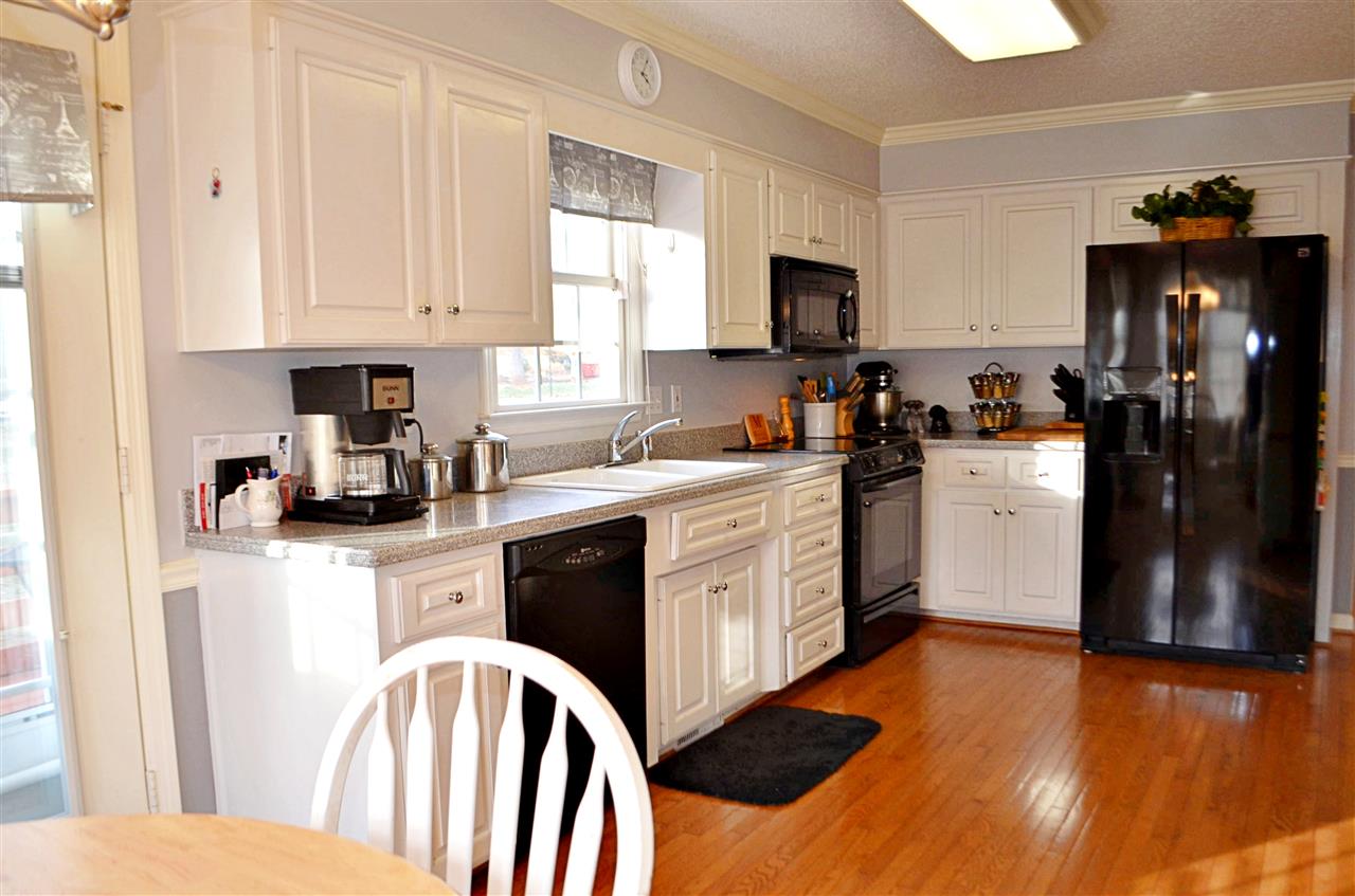 400 West Autumn Ridge Road Moore, SC 29369 - Photo 8 of 36 Gallery Image 8