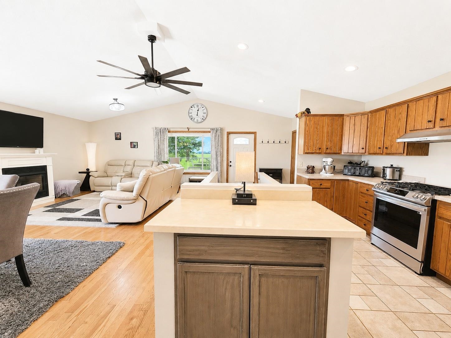 2184 North Mission Road Mount Pleasant, MI 48858 - Photo 9 of 73