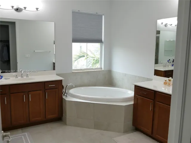 $4,500 | 5215 Golden Eagle Terrace, Davie, FL 33314