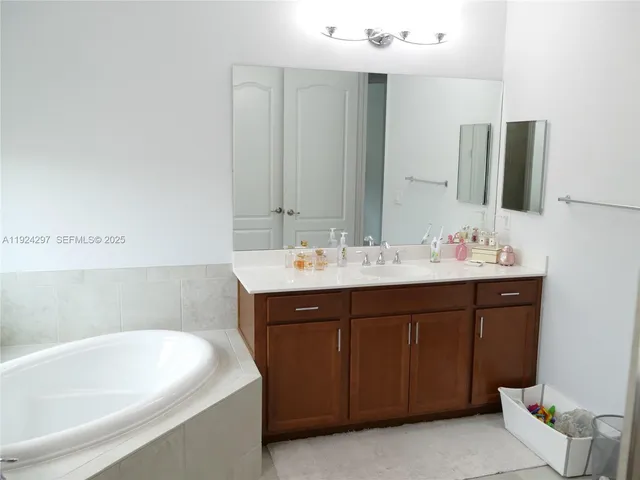 $4,500 | 5215 Golden Eagle Terrace, Davie, FL 33314