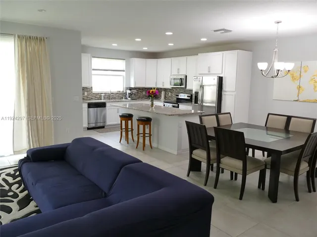 $4,500 | 5215 Golden Eagle Terrace, Davie, FL 33314