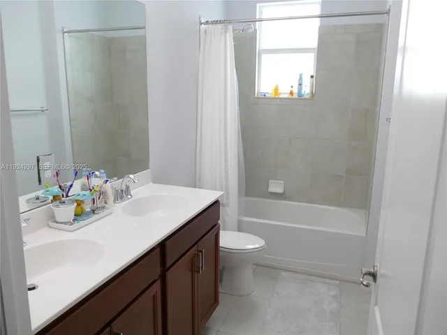 $4,500 | 5215 Golden Eagle Terrace, Davie, FL 33314