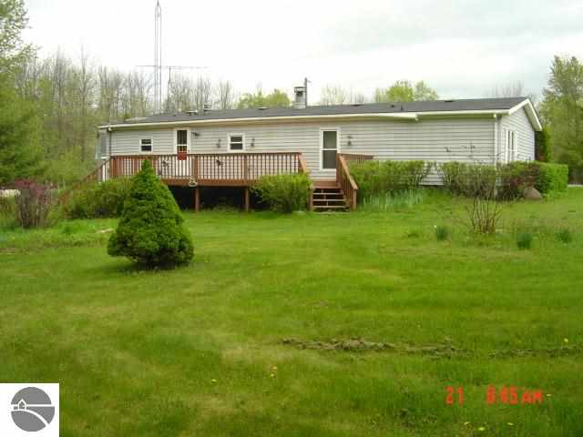 4476 Quarterline Road Kewadin, MI 49648 - Photo 9 of 11 1746434-8.JPG