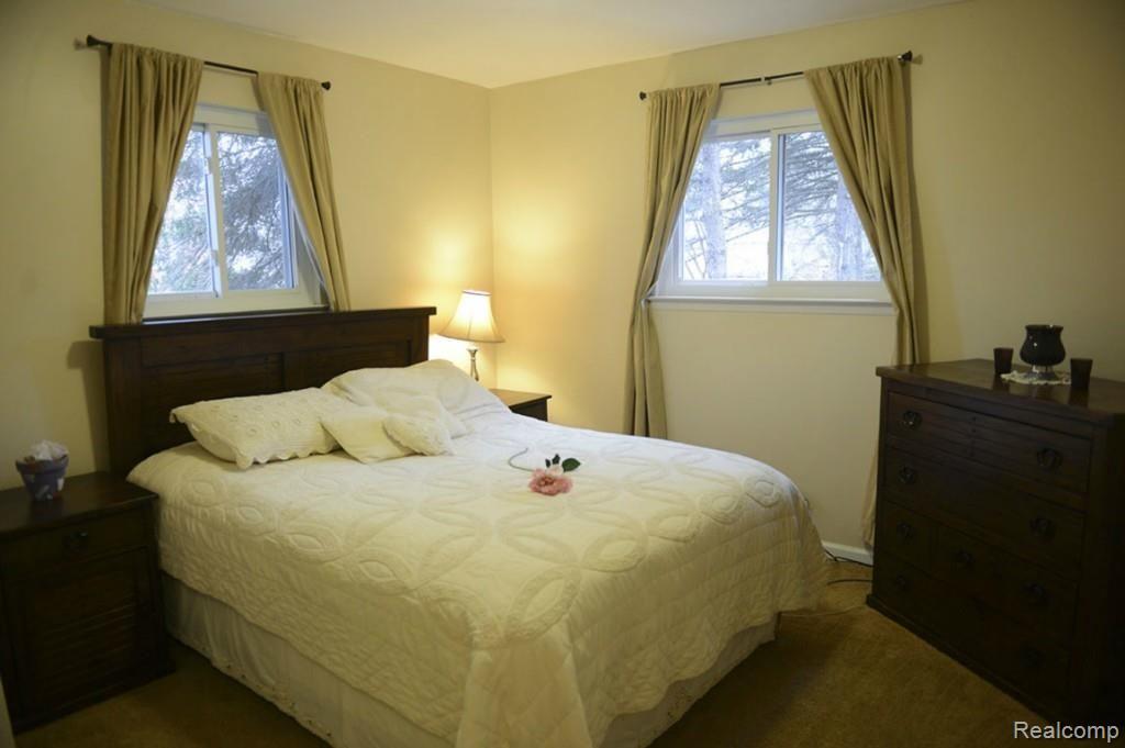 3888 Orchardview Avenue Rochester, MI 48307 - Photo 7 of 17 Master Bedroom.jpg