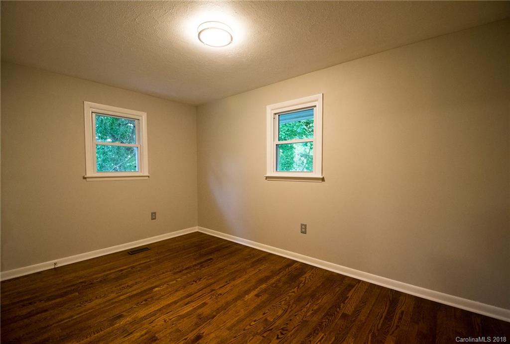 8 Fair Oaks Road Arden, NC 28704 - Photo 14 of 19 Gallery Image 14