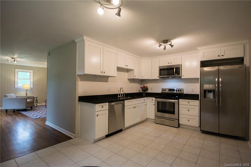 8 Fair Oaks Road Arden, NC 28704 - Photo 9 of 19 Gallery Image 9