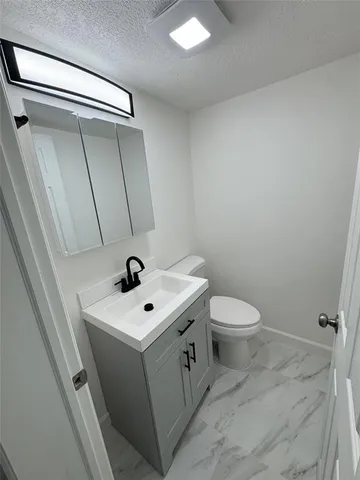 $2,800 | 909 36th Street, West Palm Beach, FL 33407