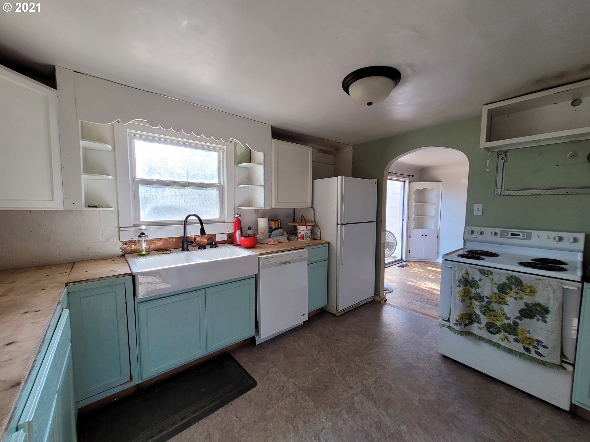140 South 51st Street Springfield, OR 97478 - Photo 8 of 22