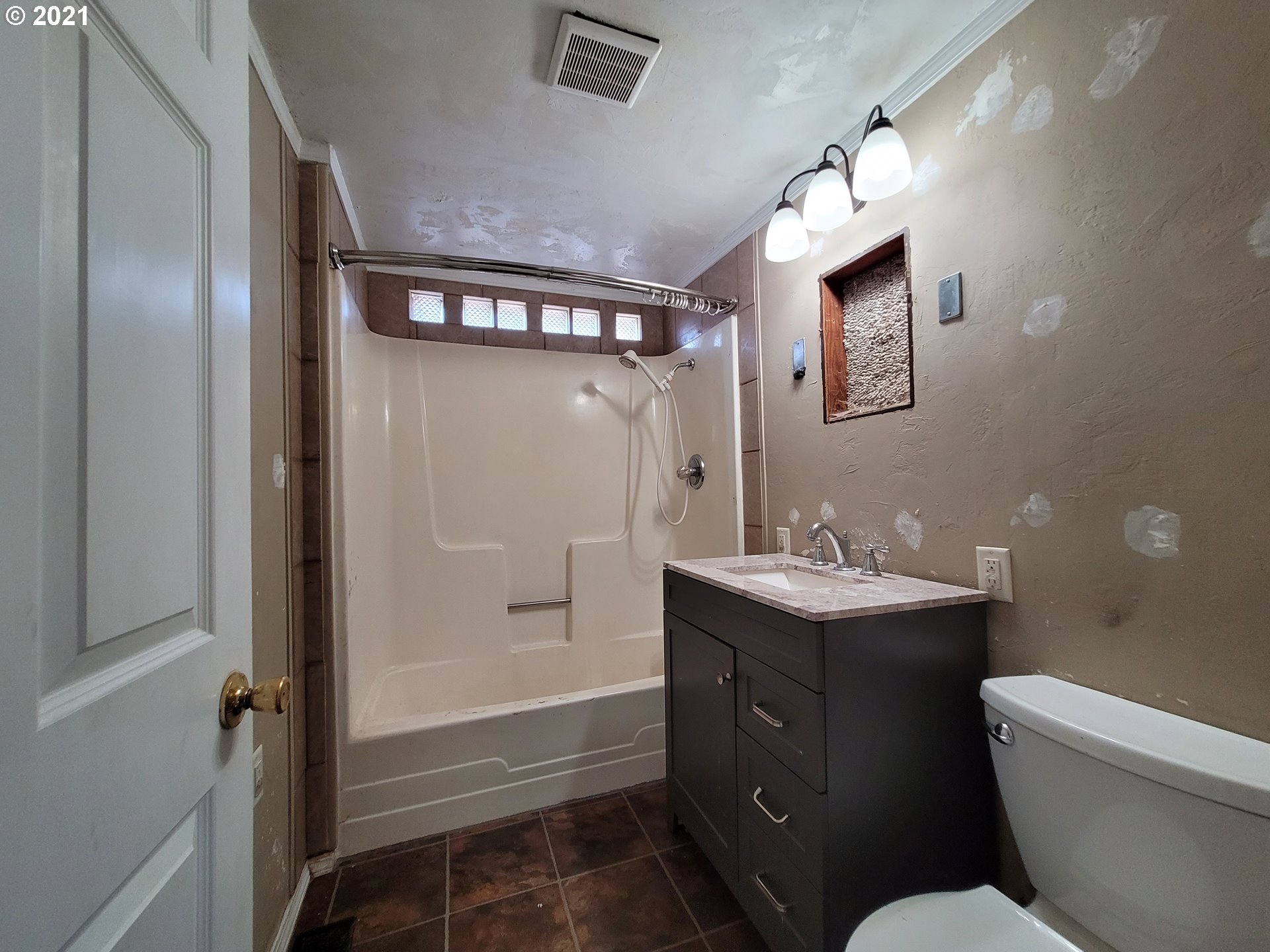 140 South 51st Street Springfield, OR 97478 - Photo 9 of 22