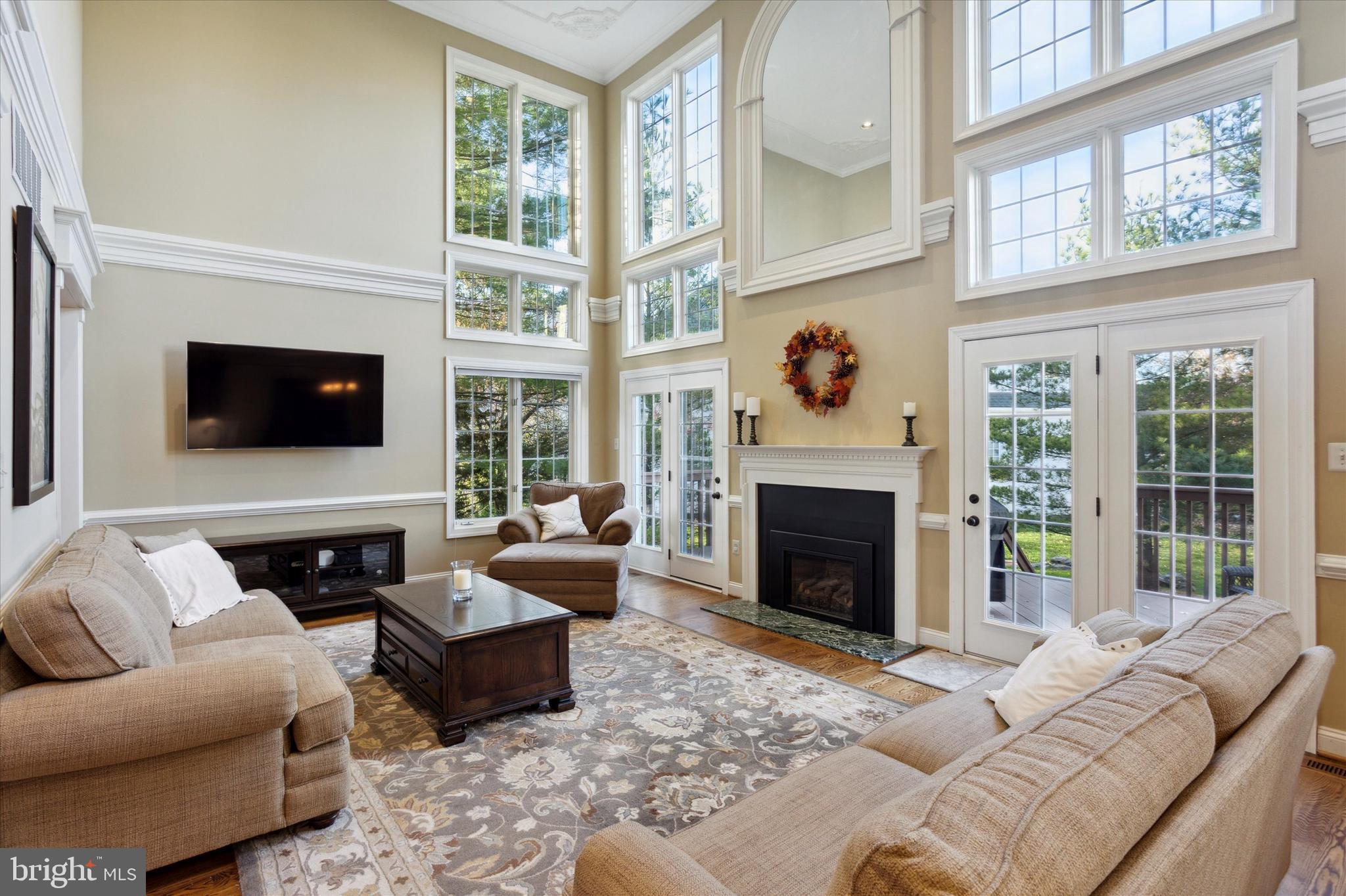 19 Ridgeview Road Newtown Square, PA 19073 - Photo 11 of 52 Gas fireplace with new insert & liner