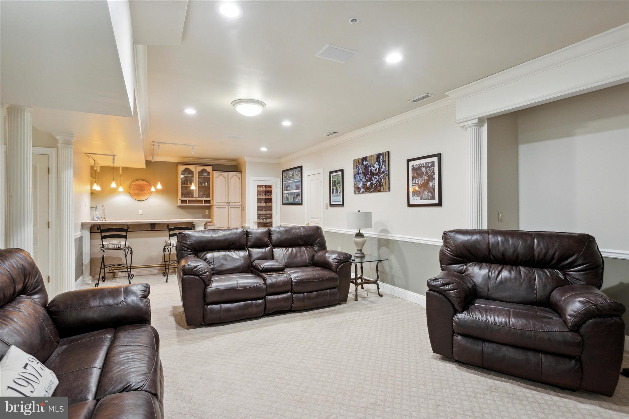 19 Ridgeview Road Newtown Square, PA 19073 - Photo 40 of 52 Great space to entertain & watch a football game!