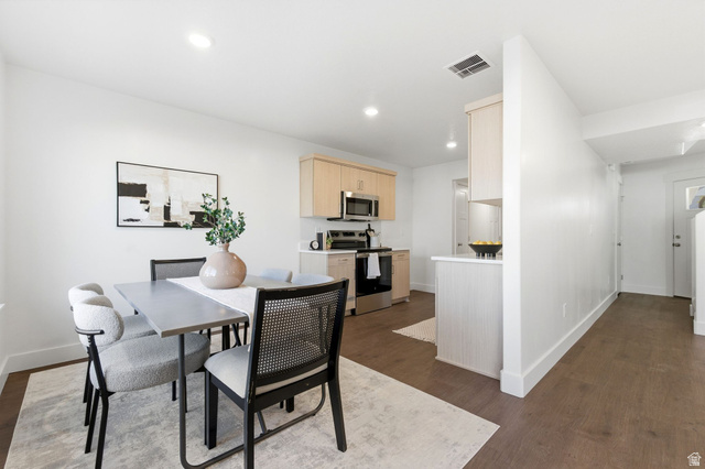 1615 North Angel Street, Unit E Layton, UT 84041 - Photo 6 of 42 Staged photos are of 2 bedroom unit. Colors may vary.