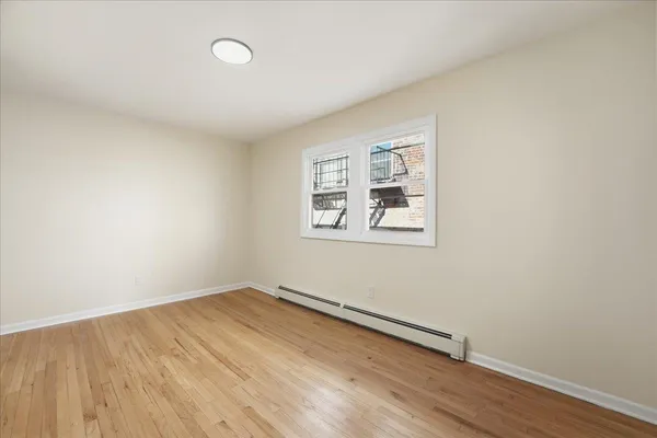 $2,800 | 212 Seaview Avenue, Unit 2, Jersey City, NJ 07305