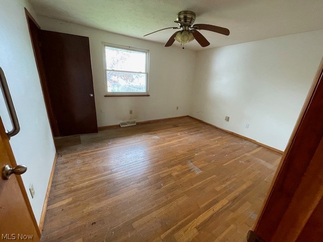 4036 North Leavitt Road Lorain, OH 44053 - Photo 5 of 18