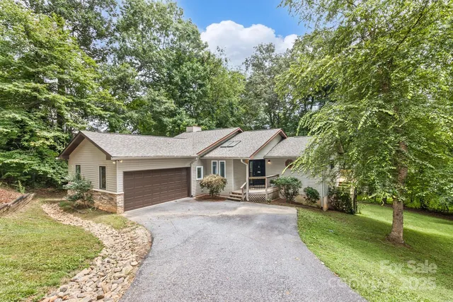 $489,000 | 200 Waterford Drive, Mills River, NC 28759