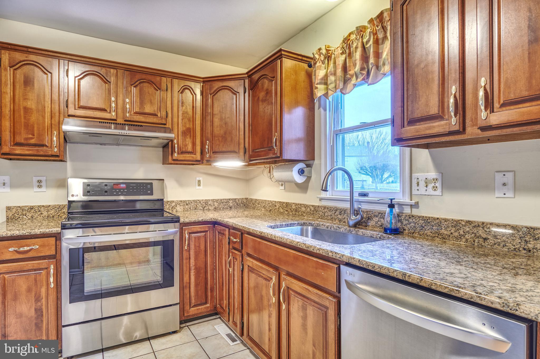 2012 Raleigh Road Hummelstown, PA 17036 - Photo 7 of 35 Gallery Image 7