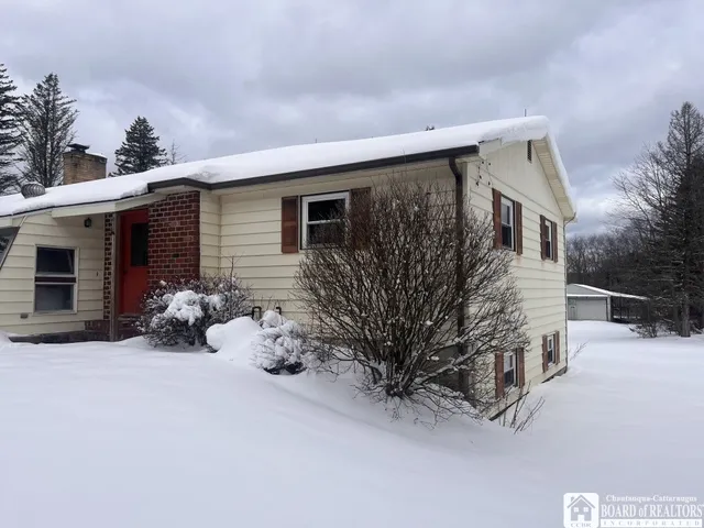 $249,900 | 5550 Highway 474, Harmony, NY 14710
