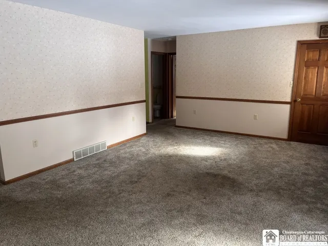 $249,900 | 5550 Highway 474, Harmony, NY 14710